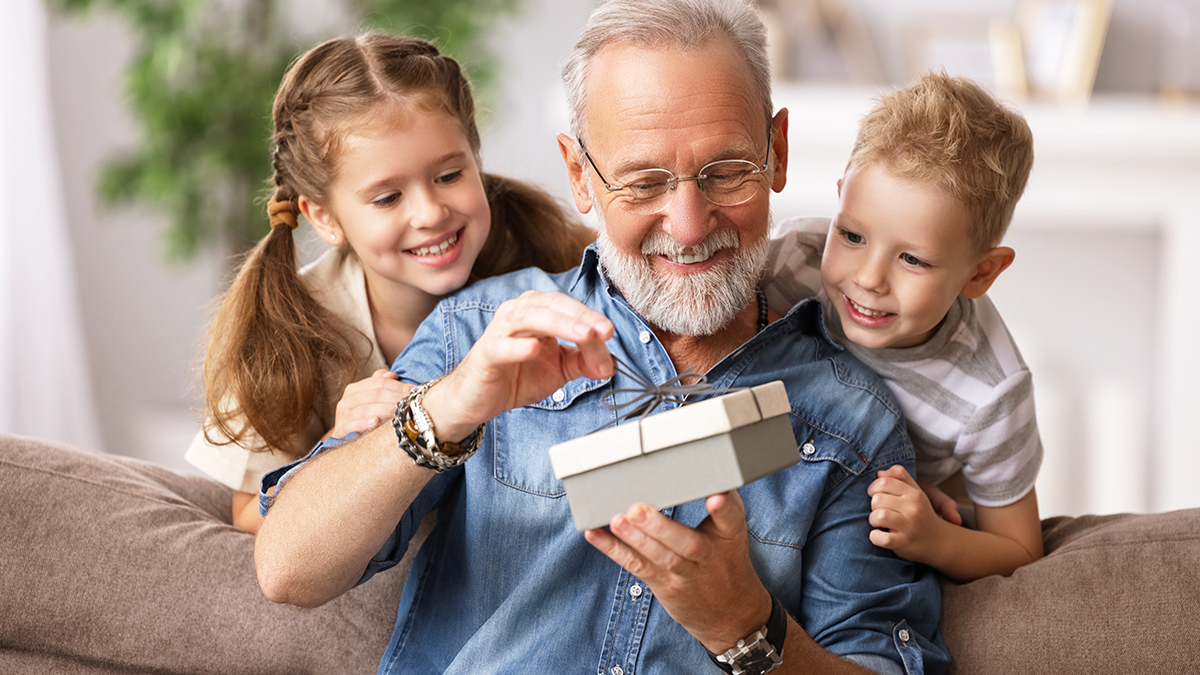Scopri di più sull'articolo Migliori idee regalo Natale 2024 per i nonni